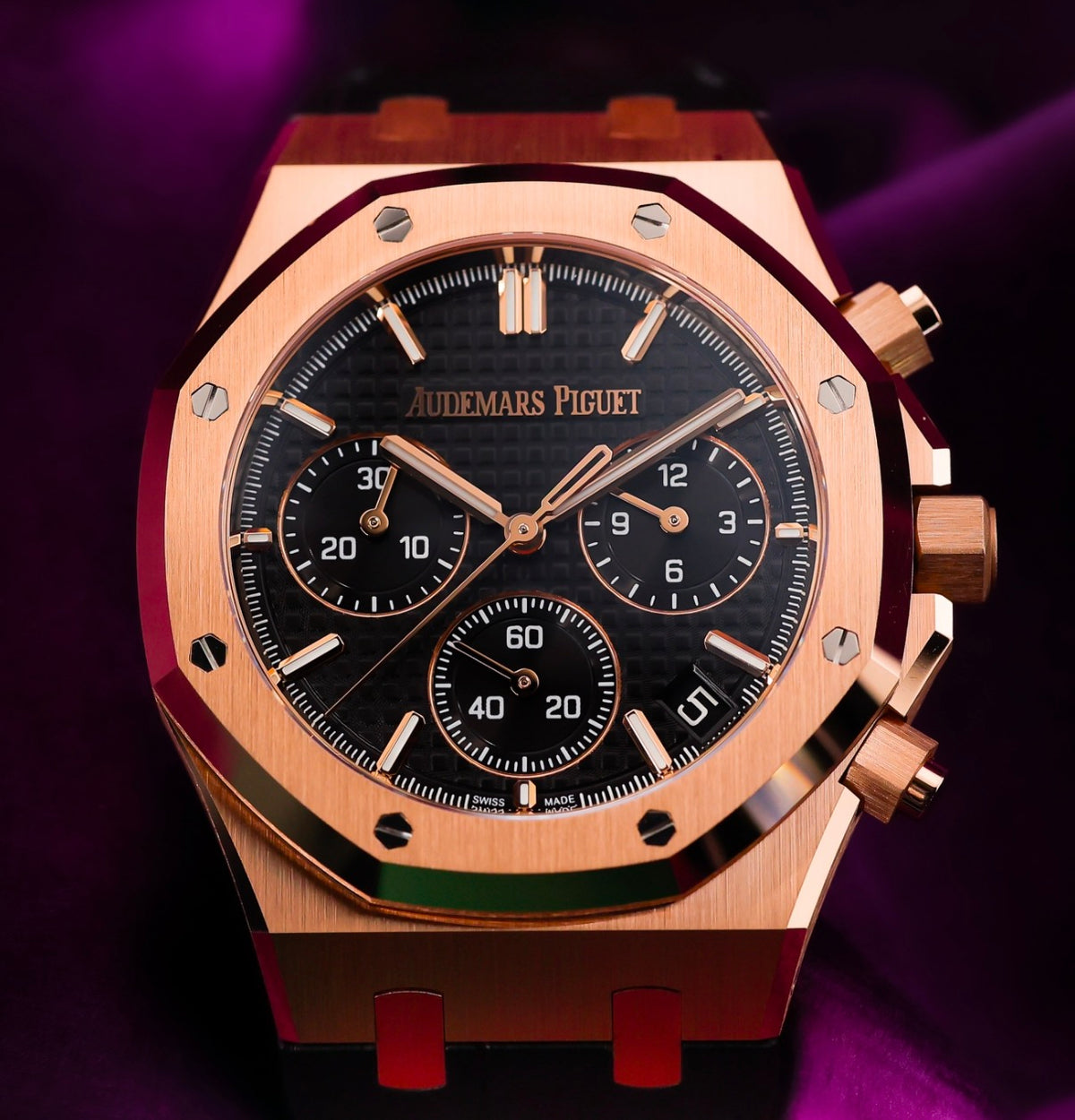 Audemars Piguet Royal Oak
Chronograph Rose Gold | 26240OR.OO.D002CR.02