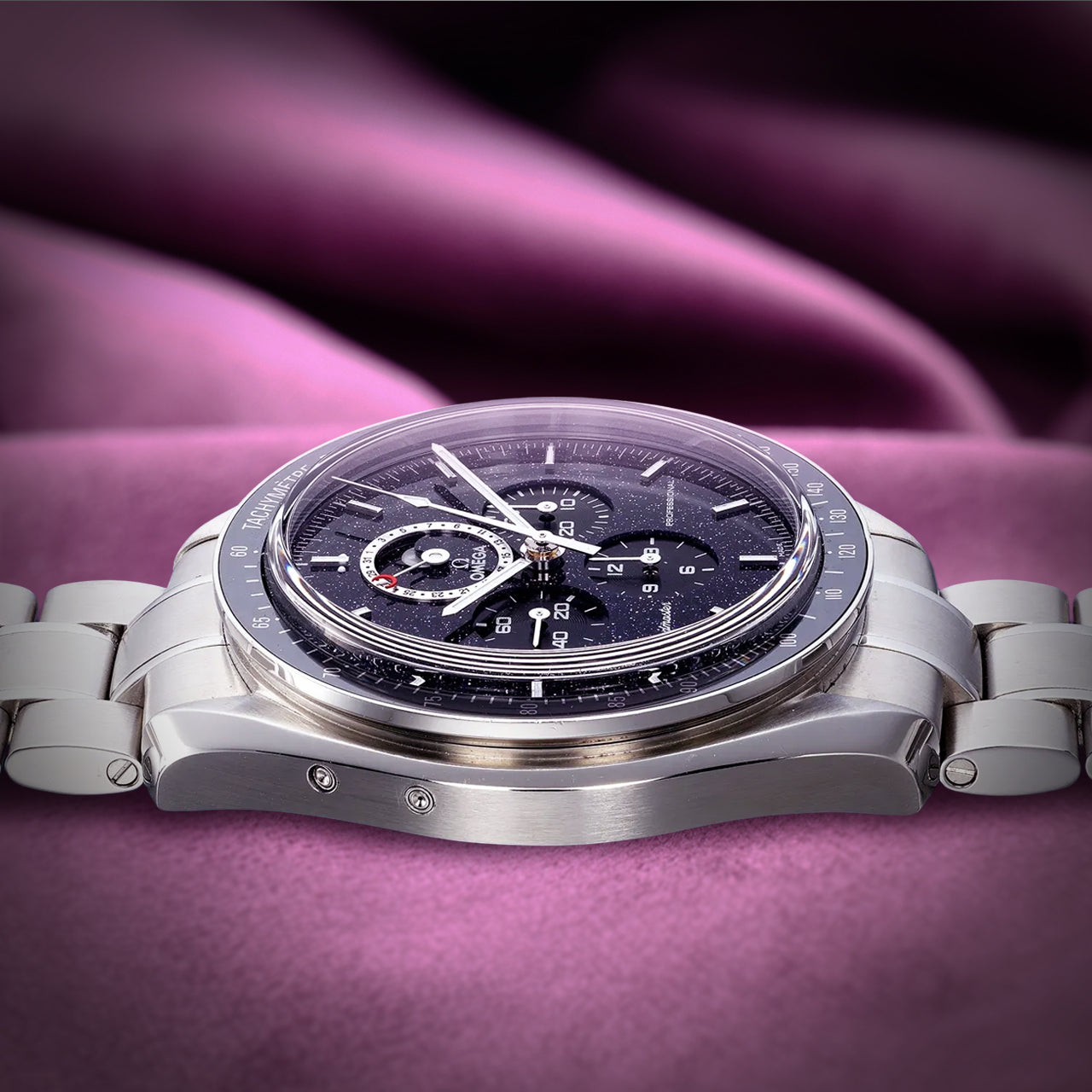 Omega Speedmaster Moonwatch Professional Moonphase 311.30.44.32.01.001